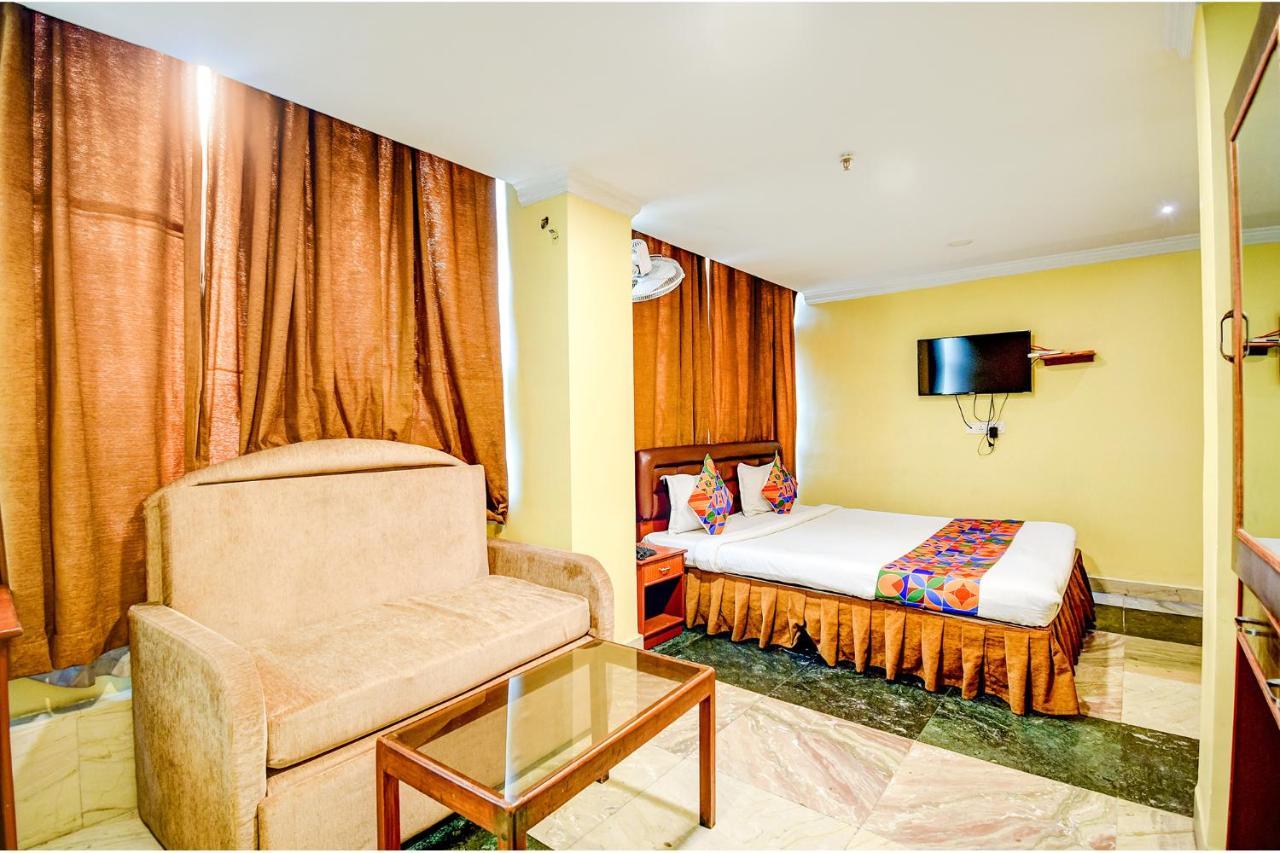 Fabhotel Raj Darbar Kolkata Exterior photo