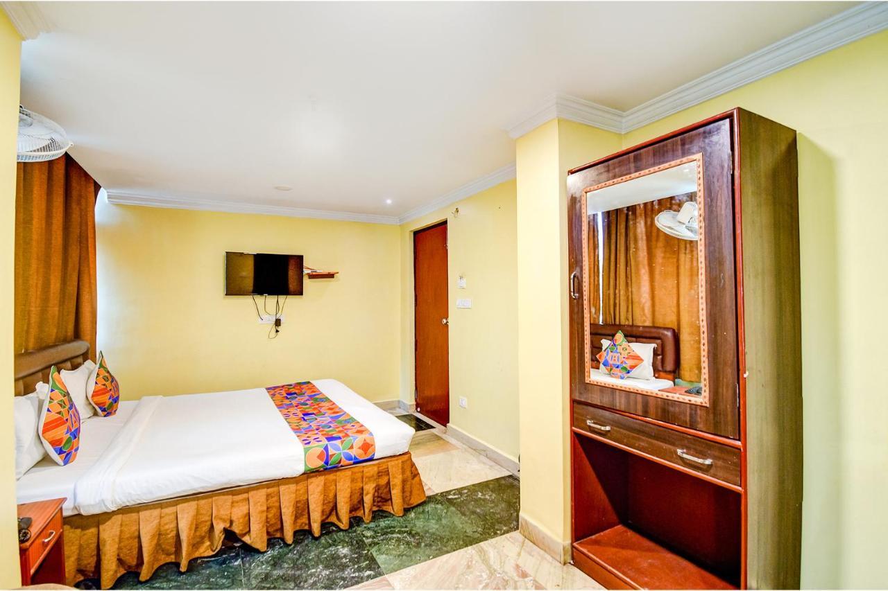 Fabhotel Raj Darbar Kolkata Exterior photo