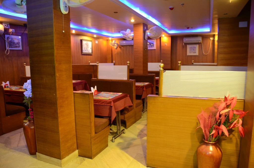 Fabhotel Raj Darbar Kolkata Exterior photo