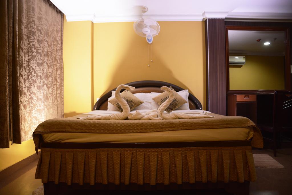 Fabhotel Raj Darbar Kolkata Exterior photo